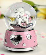 100mm Swing up and down snow globe in pink